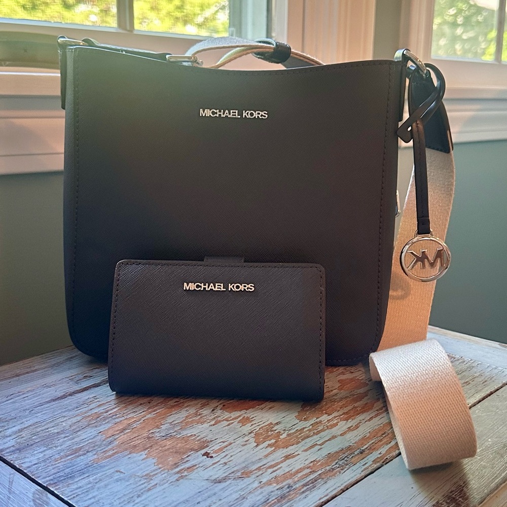 Michael Kors Crossbody and Matching Wallet (navy)